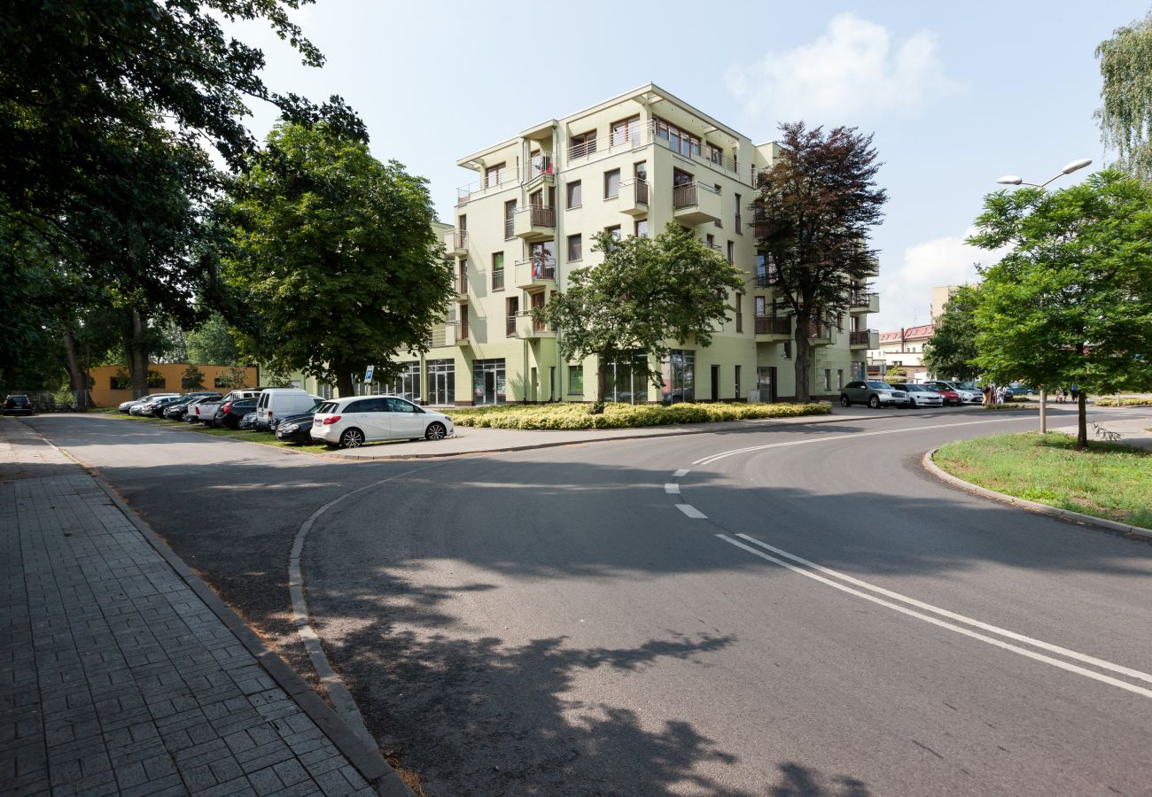 außen, Mehrfamilienhaus, Aufenthaltsort, Straße, Außenansicht, Miete