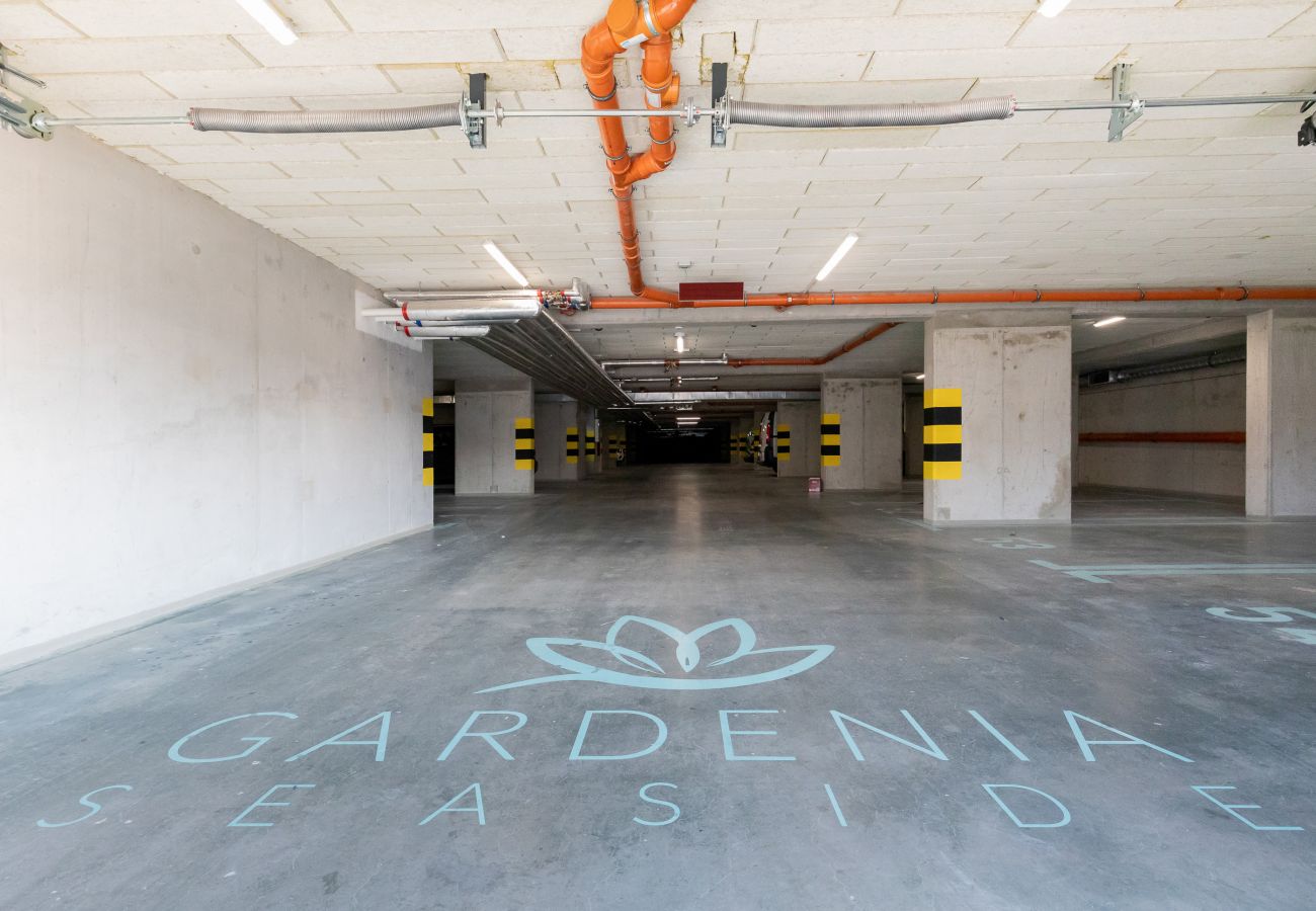 Garage, Wohnung, Mehrfamilienhaus Interieur, Interieur, Parkplatz, Mehrfamilienhaus, Miete