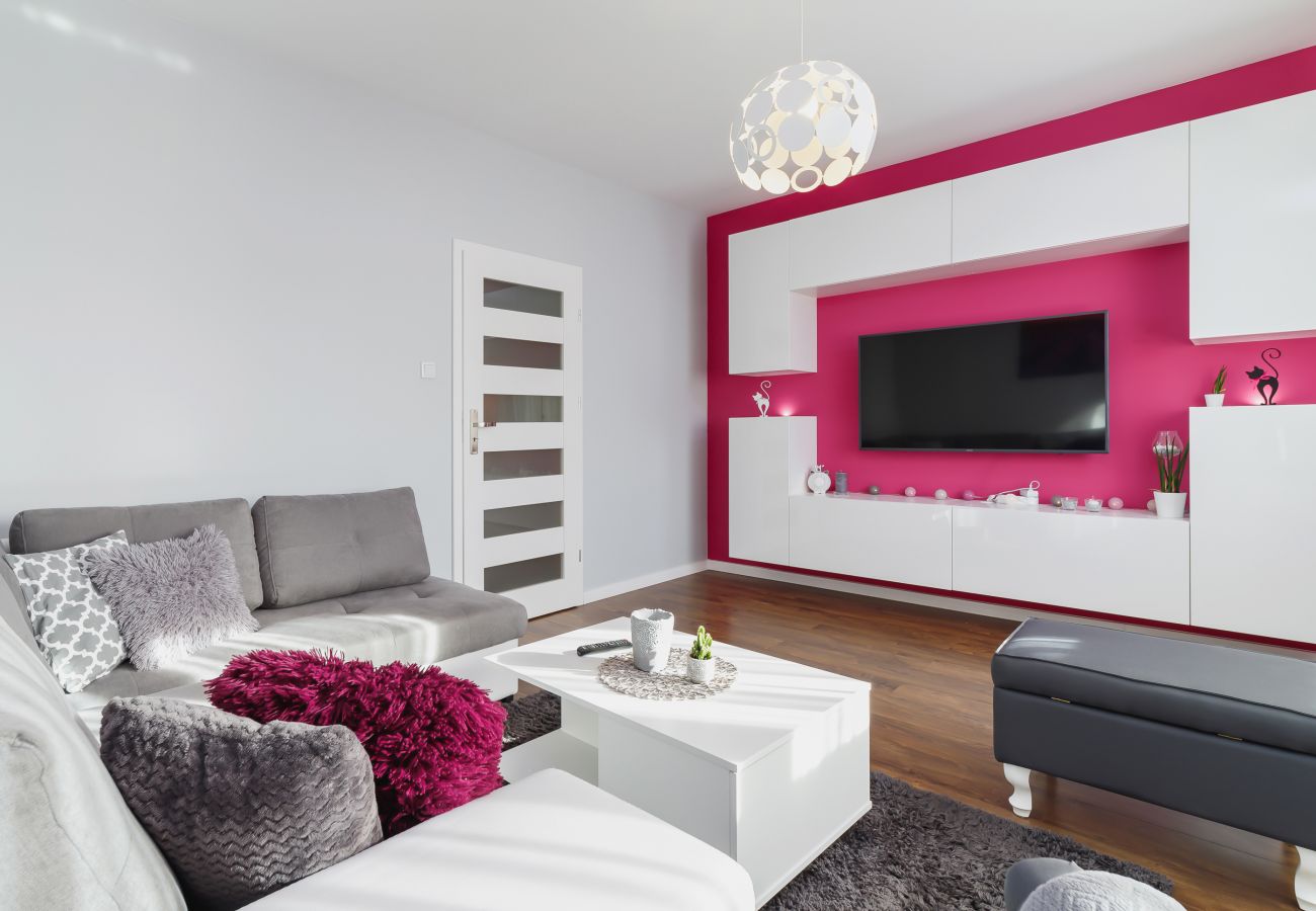 Wohnzimmer, Sofa, Couchtisch, Sessel, Fernseher, Wohnung, Interieur, Miete