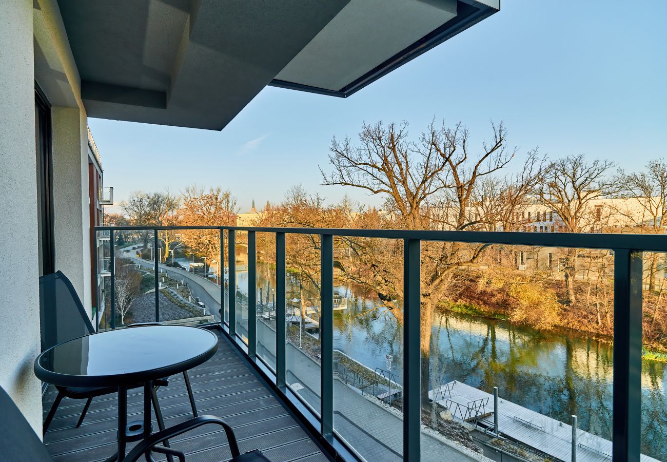 Balkon, Blick vom Balkon, Blick von der Wohnung, Gartenmöbel, Wohnung, Außen, Miete