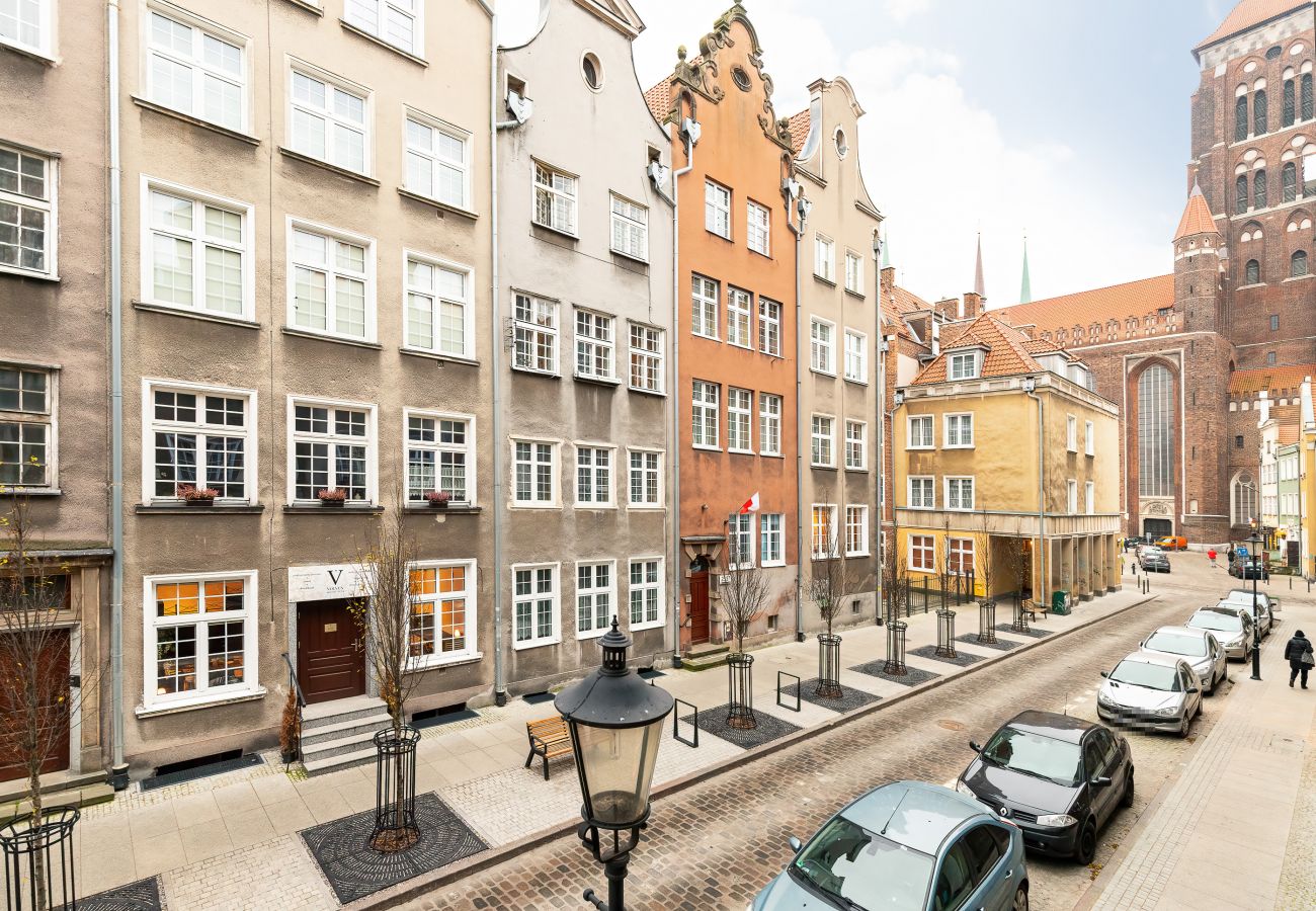 blick, blick von der wohnung, stadtblick, straßenblick, wohnung aussenansicht, aussenansicht, miete