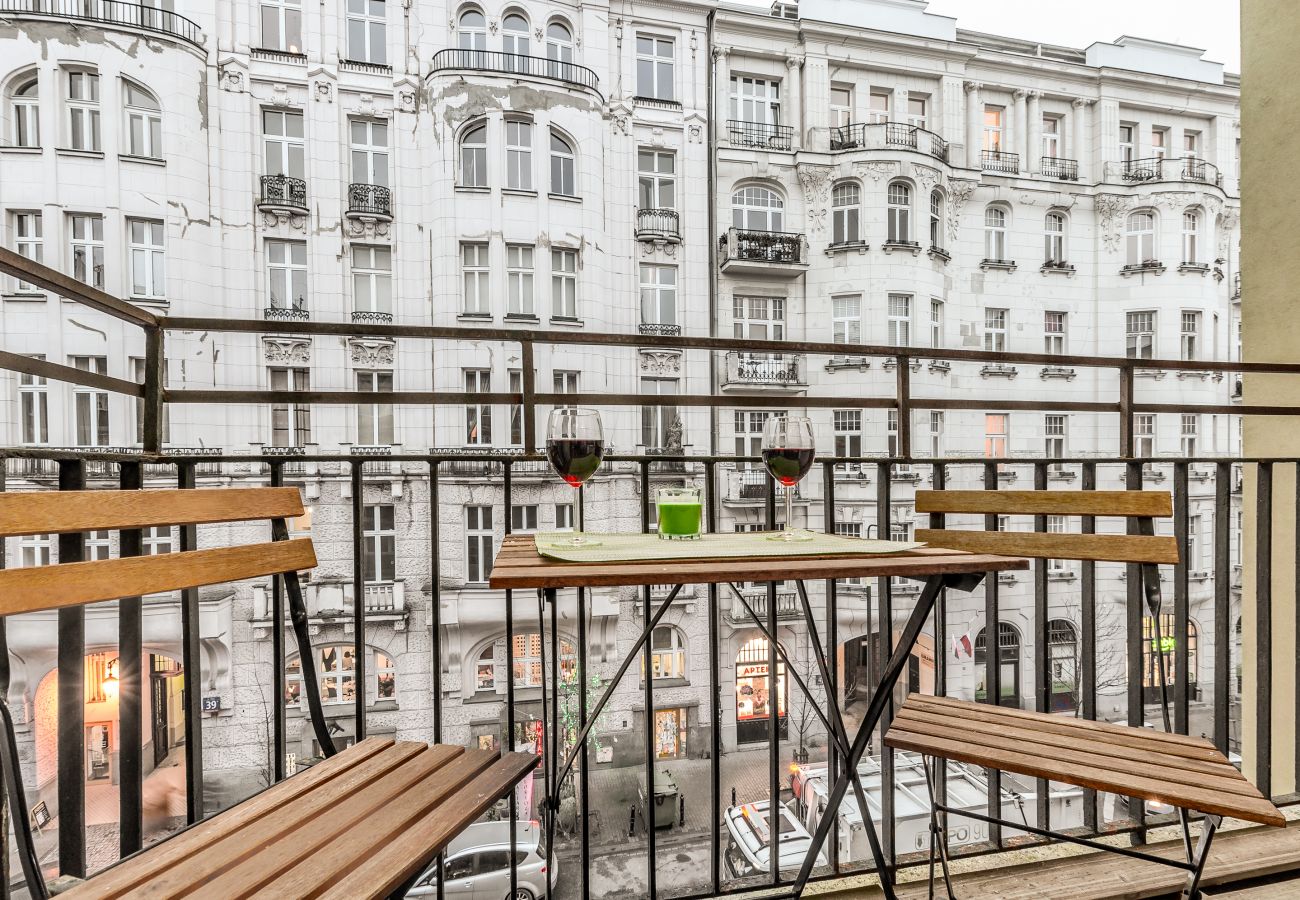 Ferienwohnung in Warszawa - 53/5000 Appartement mit 1 Schlafzimmer Warsaw Hoża | Badewanne, Balkon