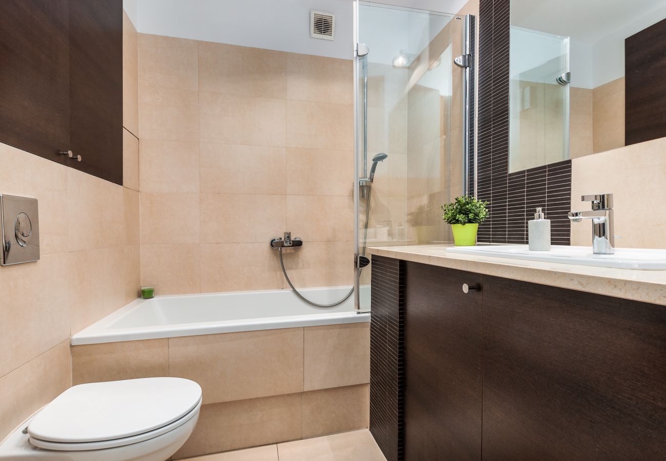 Ferienwohnung in Warszawa - 53/5000 Appartement mit 1 Schlafzimmer Warsaw Hoża | Badewanne, Balkon