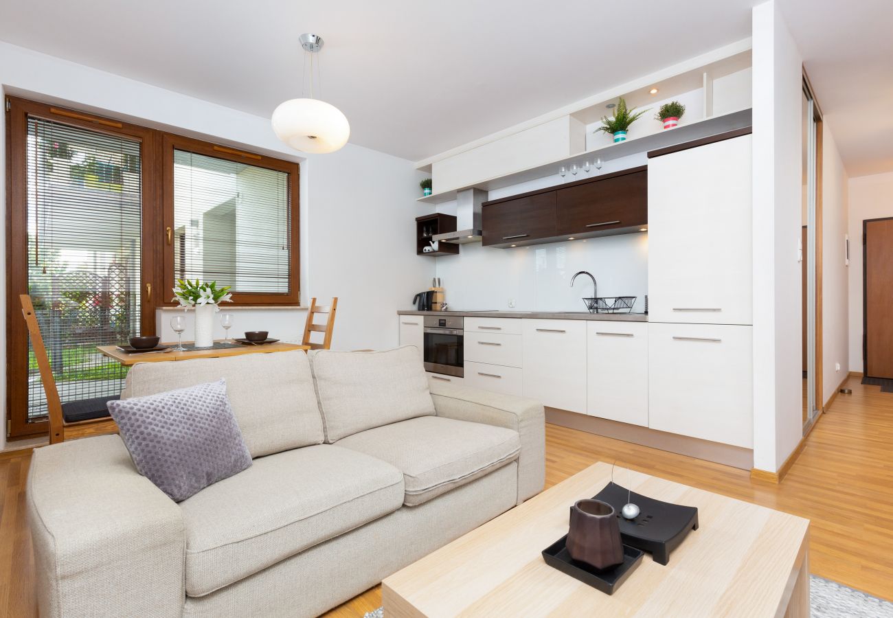 Ferienwohnung in Gdańsk - Platynowa, Gdańsk, 1bedroom, Garden, Smart TV