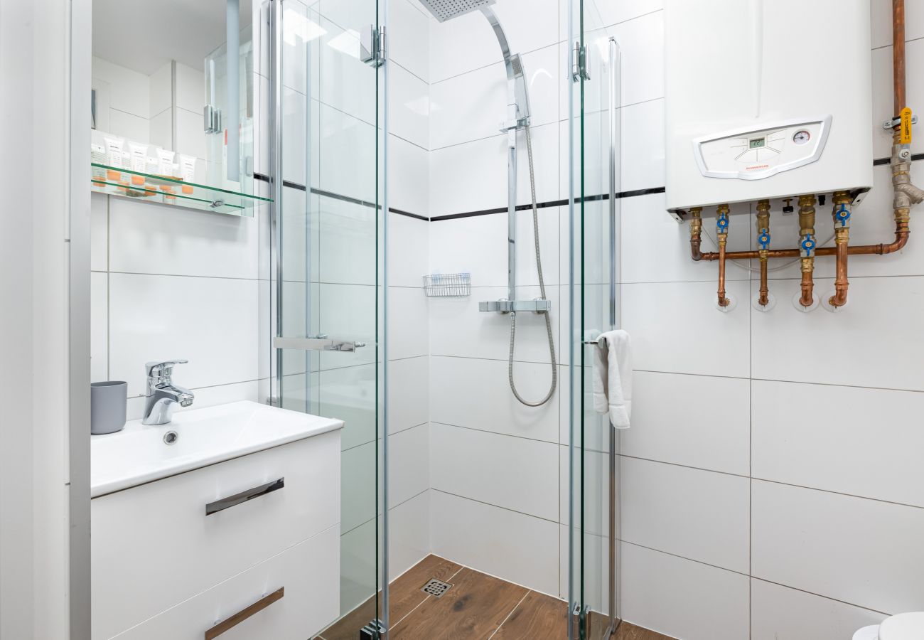 Wohnung, Vermietung, Bad, WC, Dusche, Waschmaschine