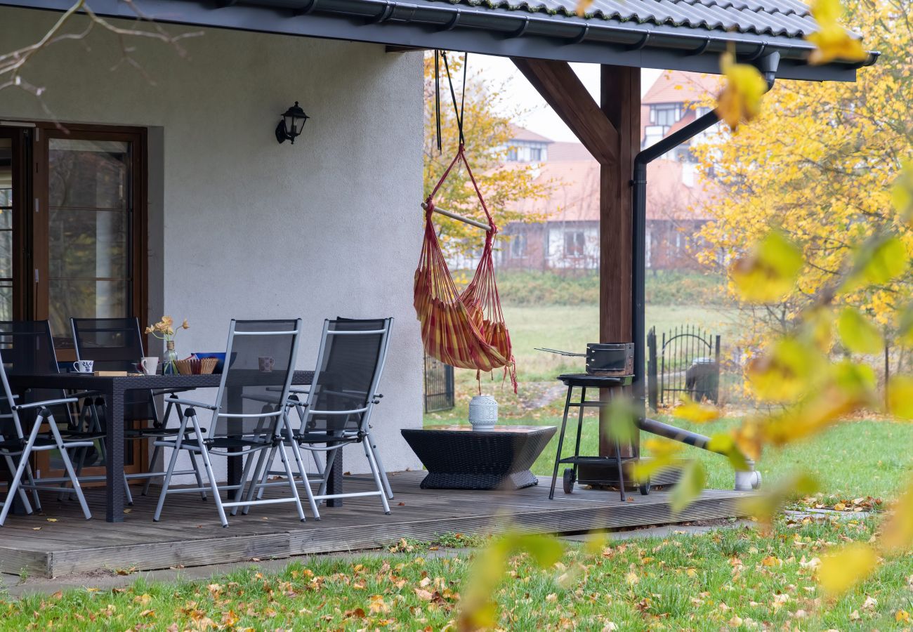 Miete, Ferienhaus, Terrasse, Gartenmöbel, Grill, Spielplatz, Garten, Natur, Ruhe