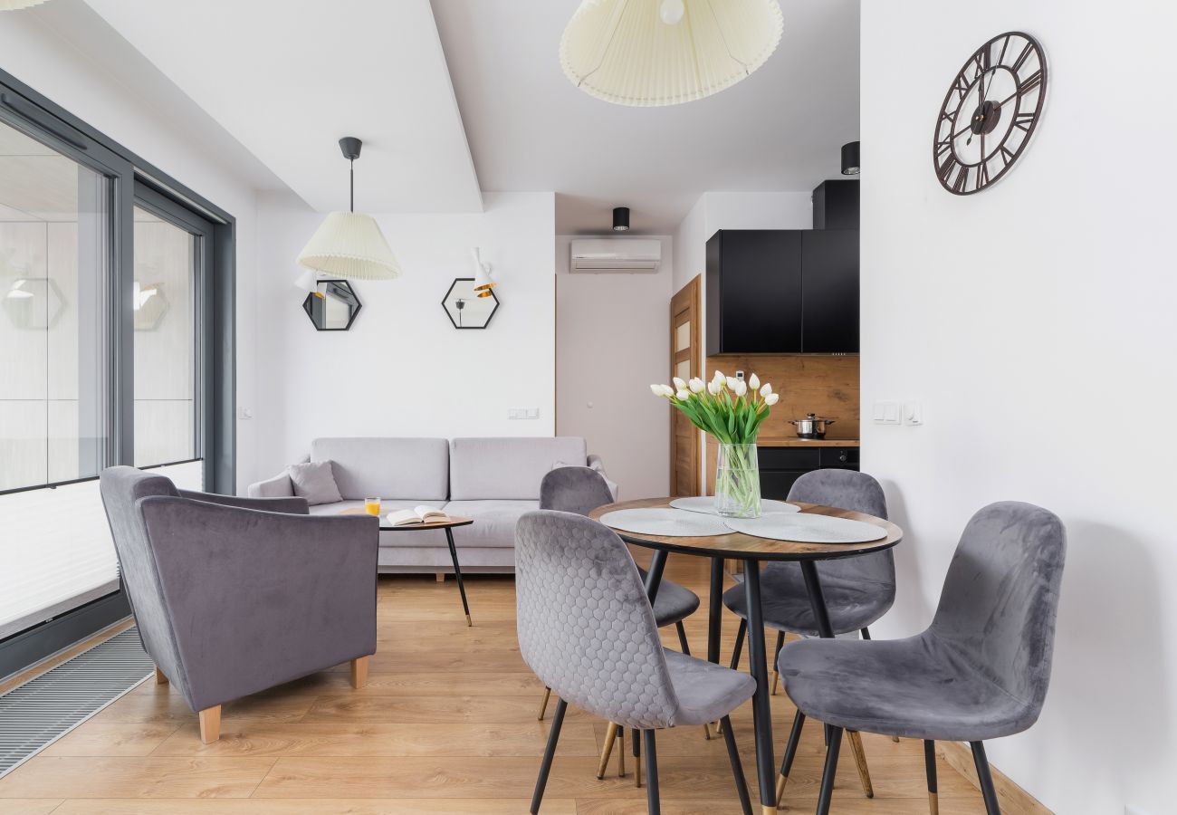 Ferienwohnung in Kraków - Nadwiślańska 5/9, 1 Schlafzimmer Apartment mit Balkon, Krakau