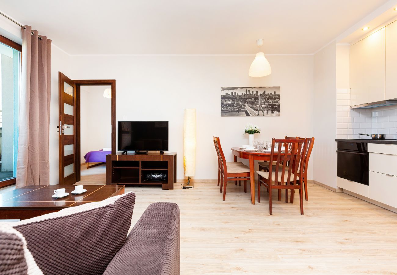 Ferienwohnung in Warszawa - Wohnung Kijowska 7/27 mit einer Terrasse & Parkplatz | Warschau Praga Północ