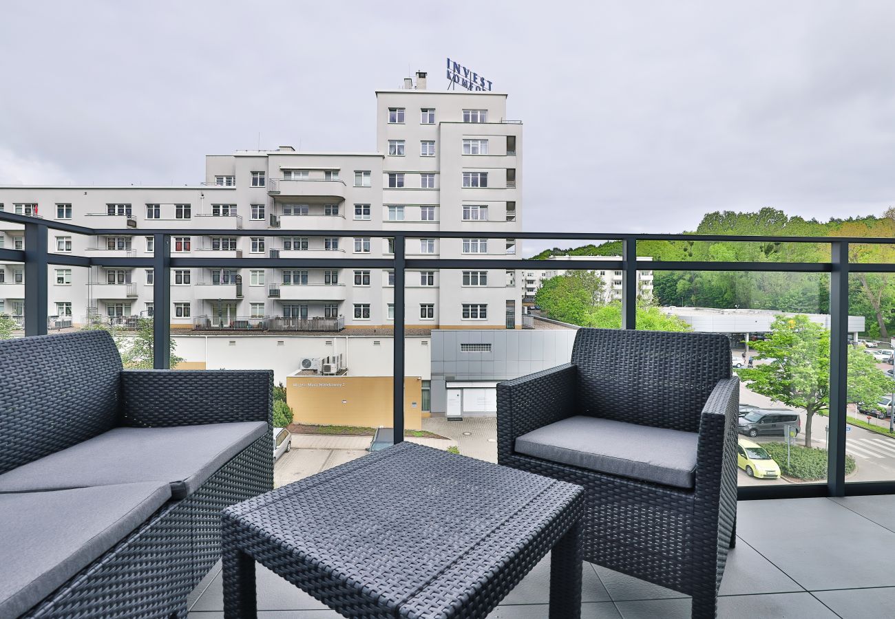 Ferienwohnung in Gdynia - Benisławskiego 8 in Gdynia | 2 Schlafzimmer, Parkplatz & Balkon