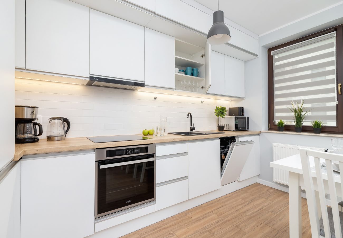 Ferienwohnung in Kraków -  Cystersów 20C / 29, Apartment mit 2 Schlafzimmern, Parkplatz und Balkon, Krakau