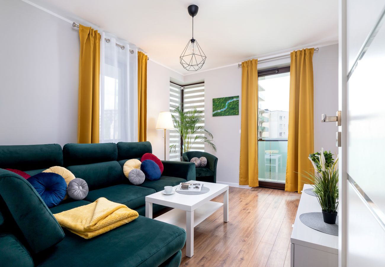 Ferienwohnung in Kraków -  Cystersów 20C / 29, Apartment mit 2 Schlafzimmern, Parkplatz und Balkon, Krakau