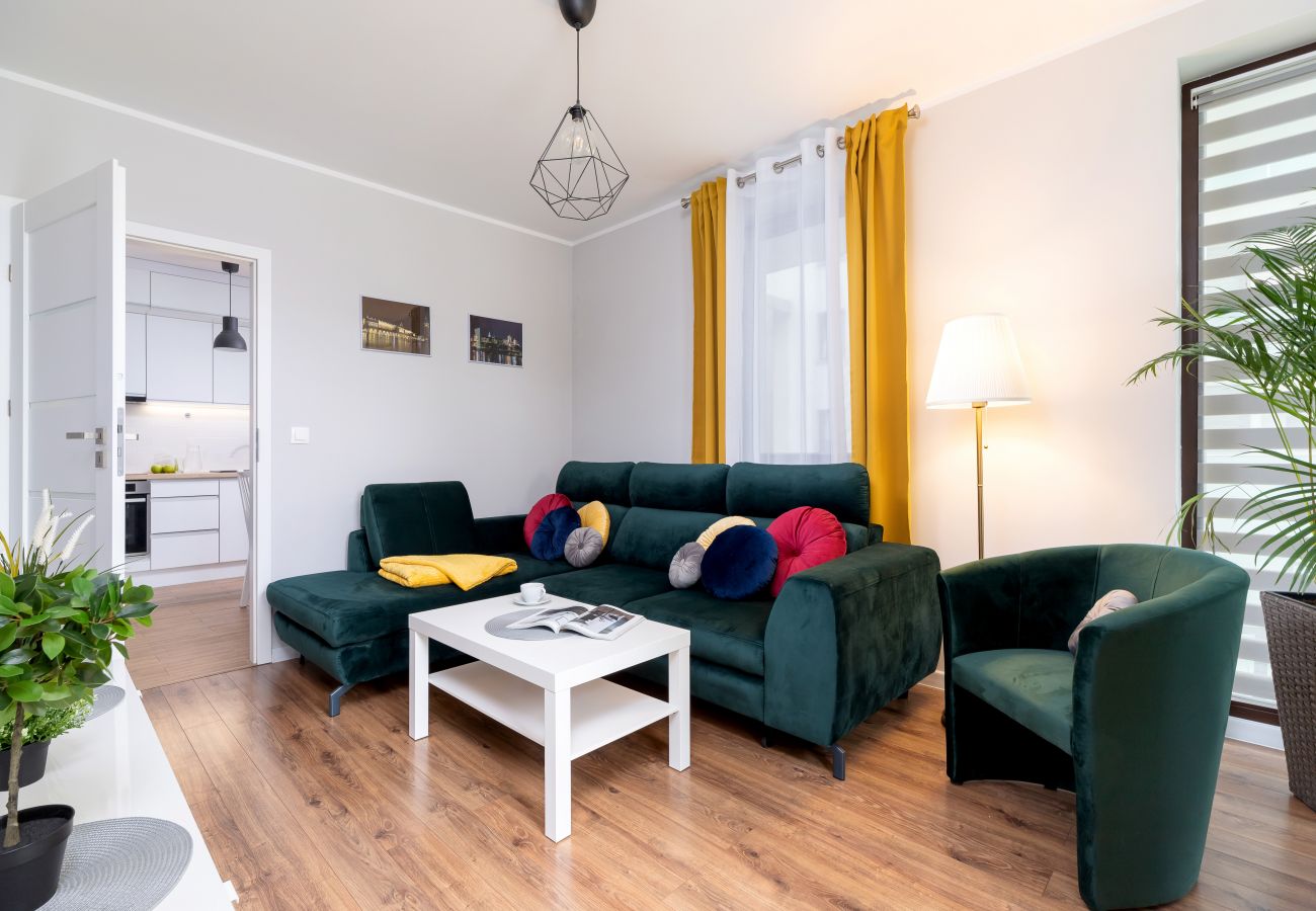 Ferienwohnung in Kraków -  Cystersów 20C / 29, Apartment mit 2 Schlafzimmern, Parkplatz und Balkon, Krakau