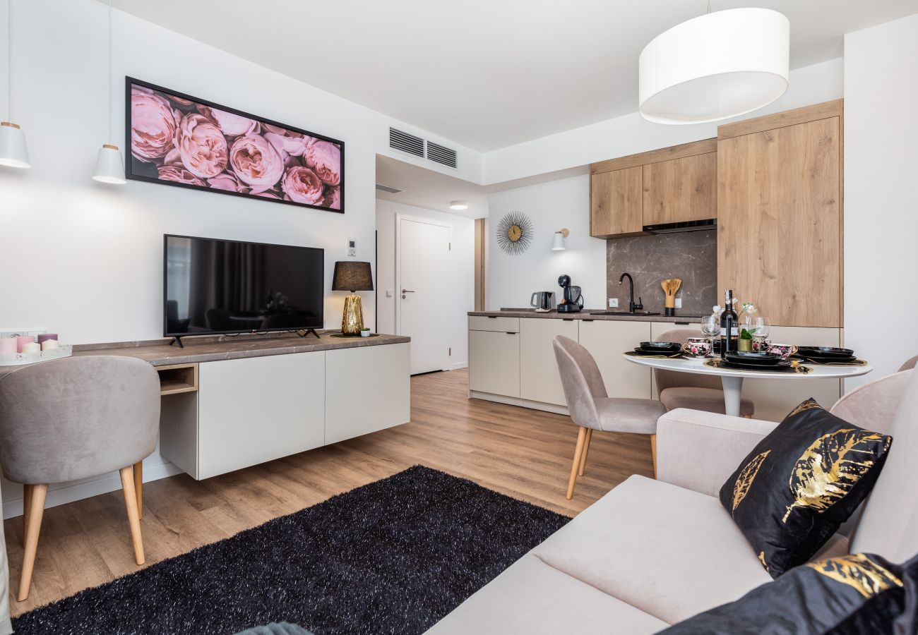 Ferienwohnung in Mielno - 54 / 5 000 Wyniki tłumaczenia Jantaris A1 | Apartment mit zwei Schlafzimmern und einer Terrasse 