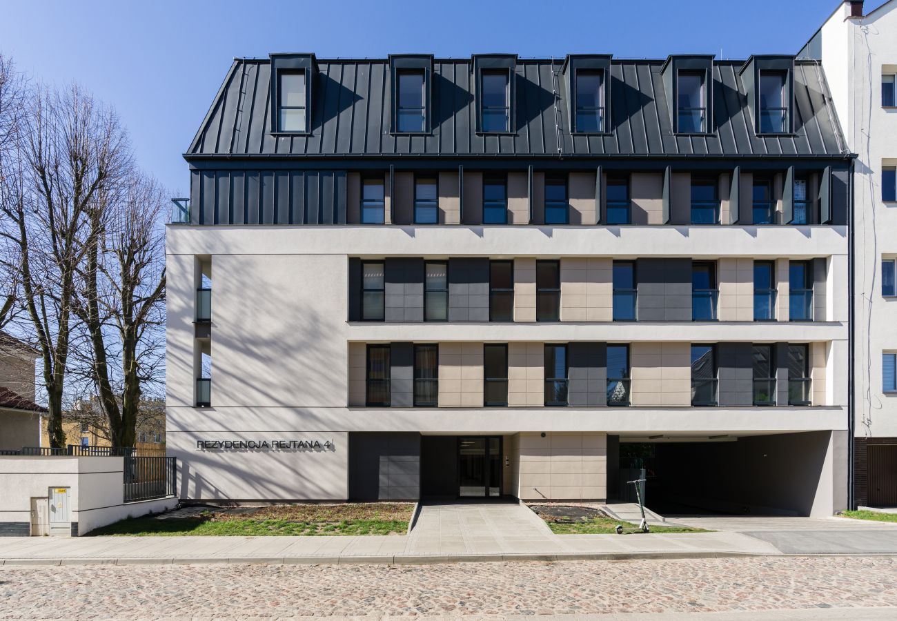 Ferienwohnung in Poznań - Rejtana 4/28, 1 Schlafzimmer, mit Balkon