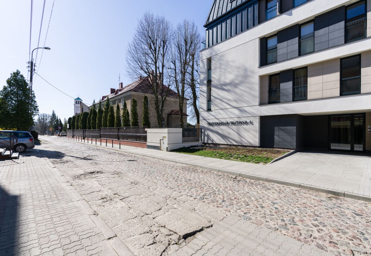 Ferienwohnung in Poznań - Rejtana 4/28, 1 Schlafzimmer, mit Balkon