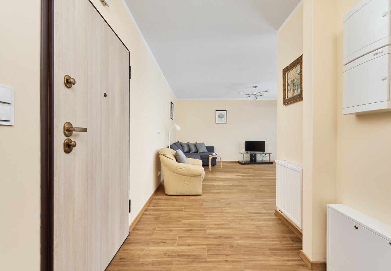 Ferienwohnung in Wrocław - Róży Wiatrów 25/31 | Wifi, Haustierfreundlich, 1 Schlafzimmer, Balkon, Garage, Breslau