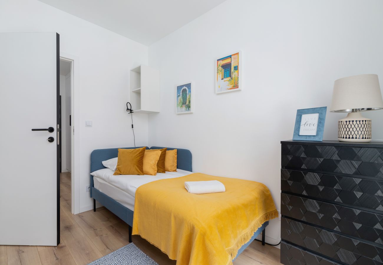 Ferienwohnung in Kraków - Dąbska 22B, Tauron Arena | 2 Schlafzimmer, Balkon, Parkplatz | Krakau