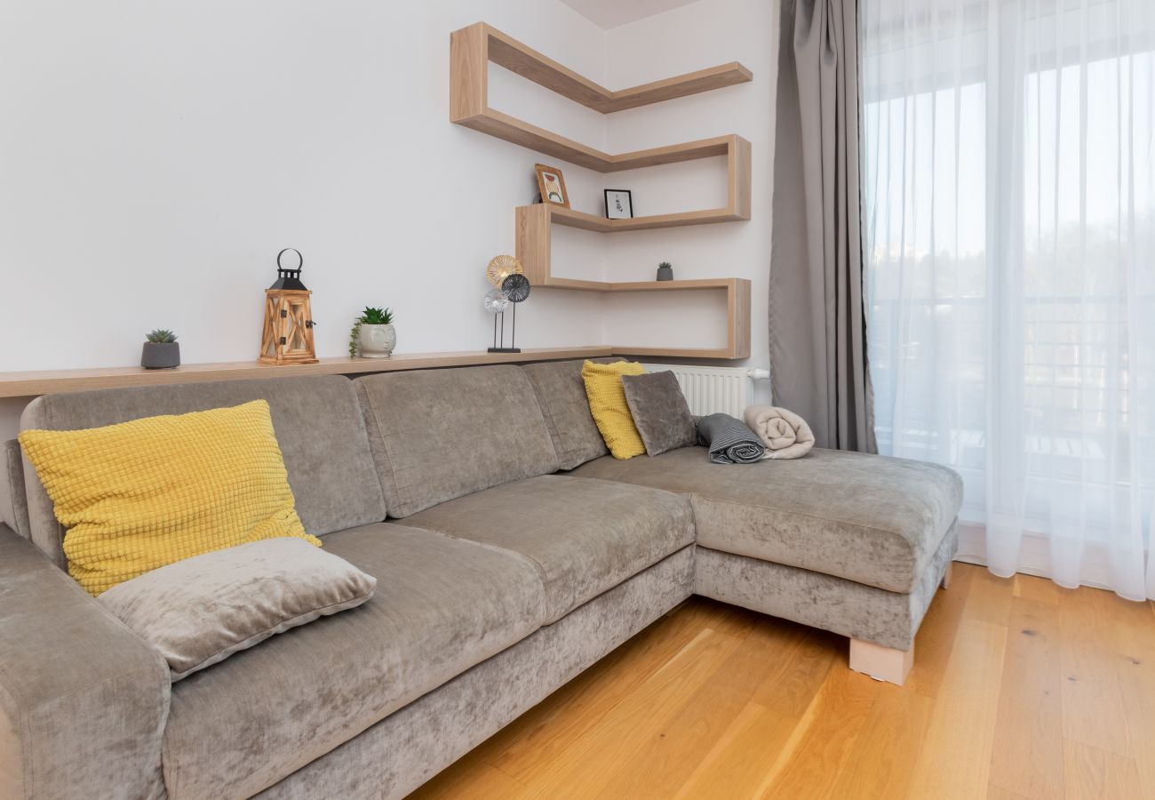 Ferienwohnung in Gdynia - Legionów 112B | Wifi, Tierfreundlich, 1 Schlafzimmer, Balkon, Parkplatz, Fitnessstudio, Gdynia