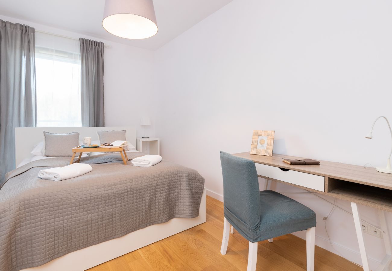 Ferienwohnung in Gdynia - Legionów 112B | Wifi, Tierfreundlich, 1 Schlafzimmer, Balkon, Parkplatz, Fitnessstudio, Gdynia