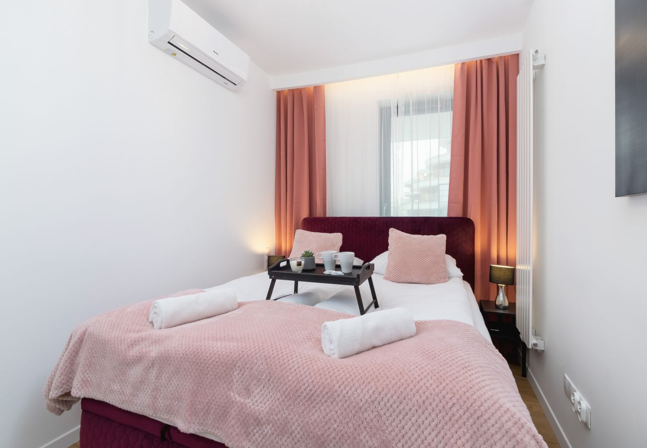 Ferienwohnung in Kraków - Grzegórzecka 69C | Wifi, 1 Schlafzimmer, Balkon, Parkplatz, Prestige, Krakau