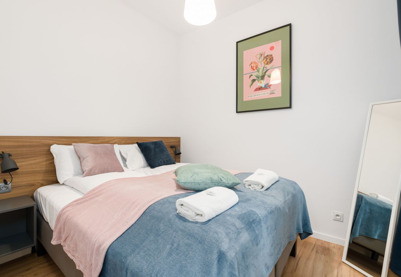 Ferienwohnung in Poznań - Kwiatowa 6 | Wifi, Haustierfreundlich, 1 Schlafzimmer, Balkon, Poznan