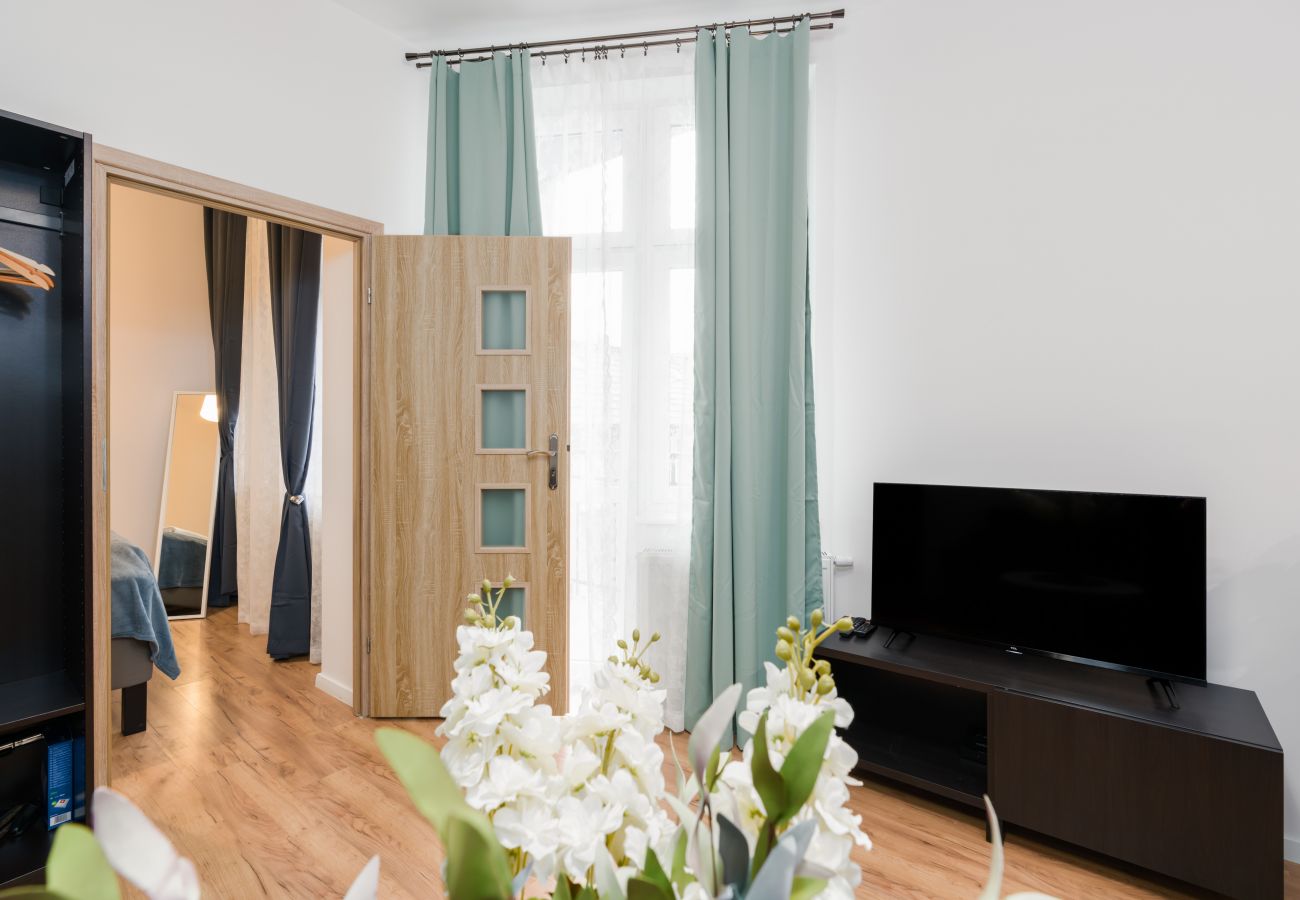 Ferienwohnung in Poznań - Kwiatowa 6 | Wifi, Haustierfreundlich, 1 Schlafzimmer, Balkon, Poznan