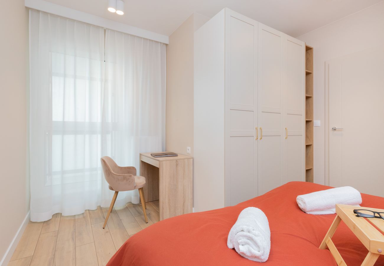 Ferienwohnung in Gdynia - Ignacego Jana Paderewskiego 28 | Wifi, Tierfreundlich, 1 Schlafzimmer, Balkon, Parkplatz, Gdynia