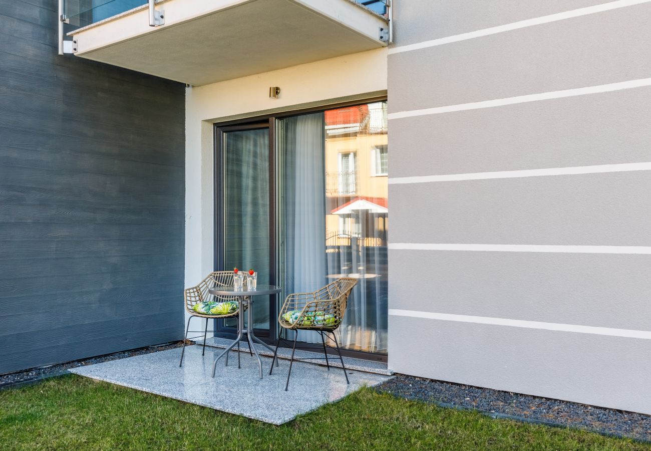 Ferienwohnung in Międzywodzie - Rybacka 2, Wohnung mit Terrasse, Międzywodzie 