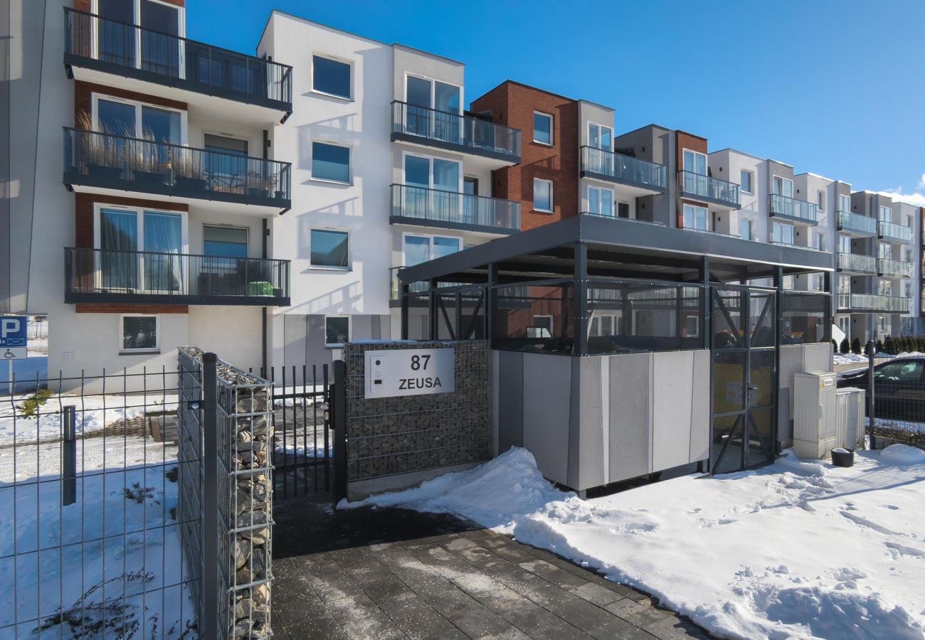 Ferienwohnung in Gdańsk - Zeusa 87, 1 Schlafzimmer, Parkplatz & Terrasse