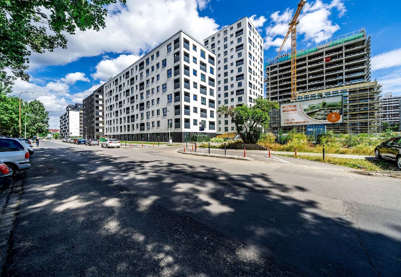 Ferienwohnung in Wrocław - Apartment mit Balkon in der Nähe des Sky Tower