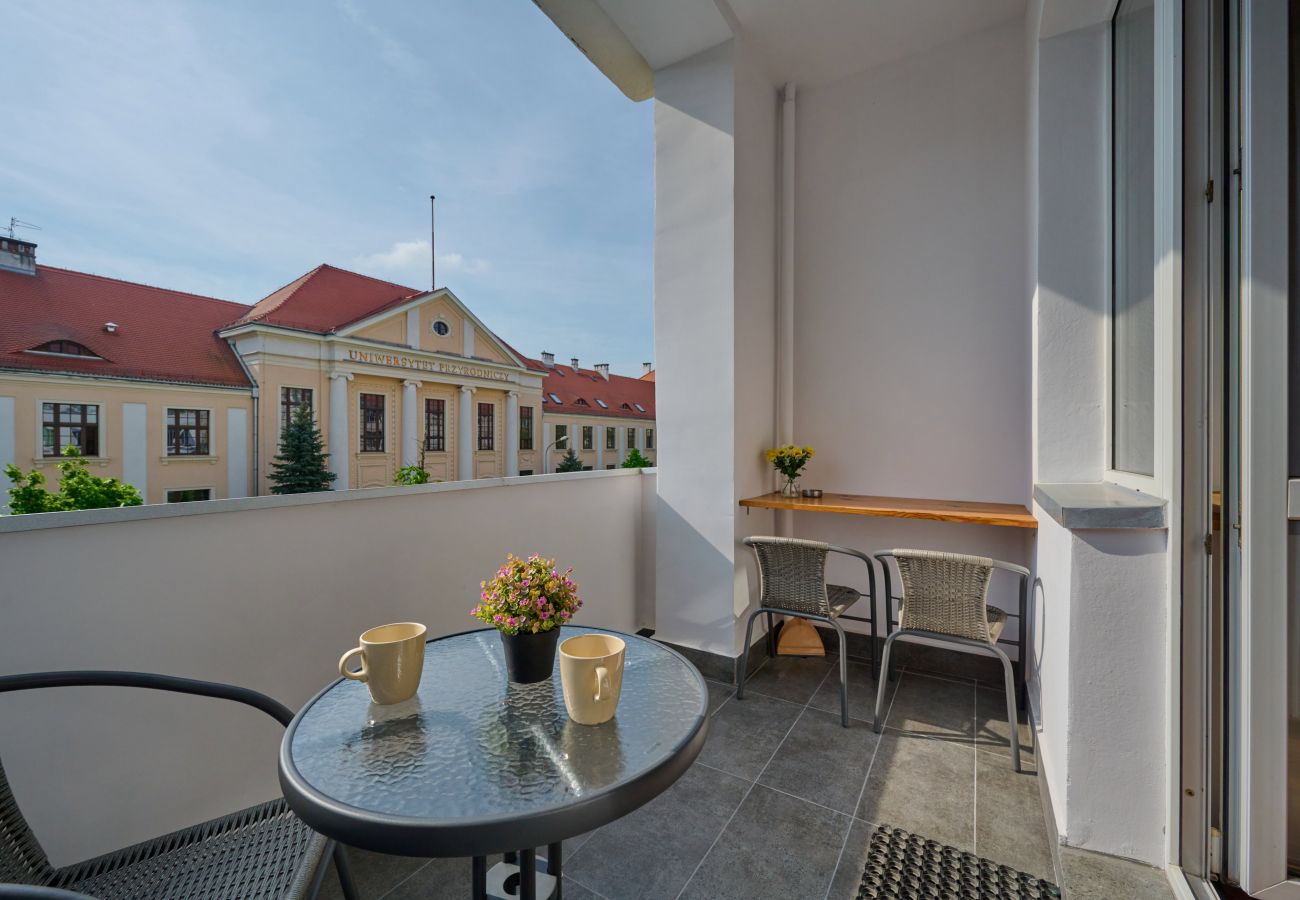 Ferienwohnung in Wrocław - Norwida 42 | Wifi, Haustierfreundlich, 1 Schlafzimmer, Balkon, Breslau