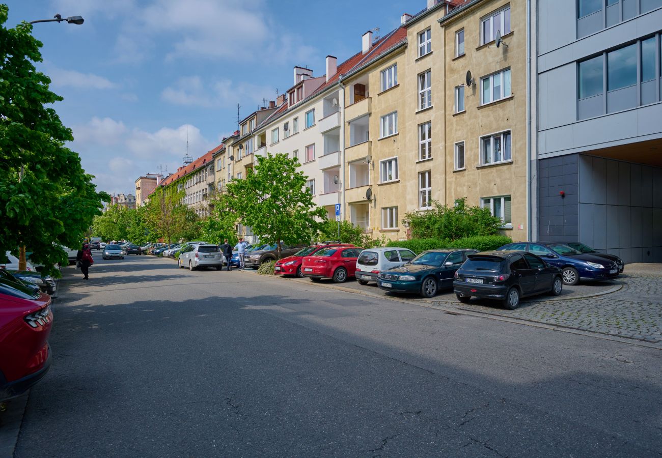 Ferienwohnung in Wrocław - Norwida 42 | Wifi, Haustierfreundlich, 1 Schlafzimmer, Balkon, Breslau