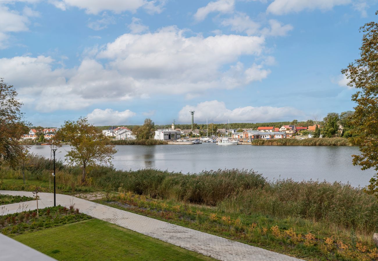 Ferienwohnung in Dziwnów - Spadochroniarzy 4 Dziwnów |  Balkon | Parkplatz