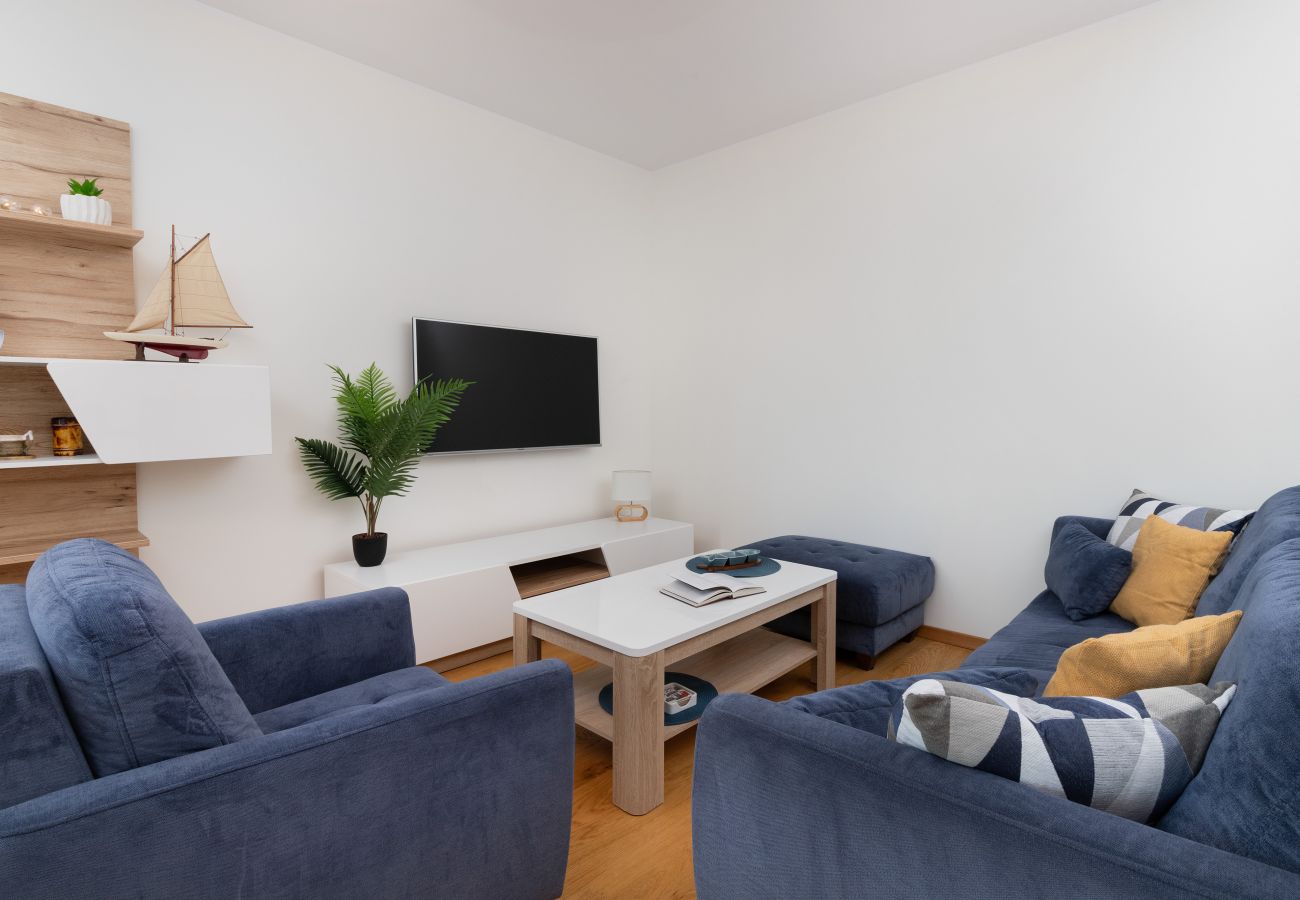 Ferienwohnung in Gdynia - Helle Familienwohnung Gdynia mit Balkon & Parkplatz