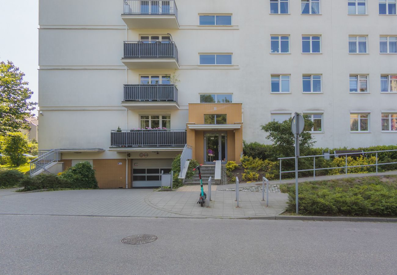 Ferienwohnung in Gdynia - Helle Familienwohnung Gdynia mit Balkon & Parkplatz