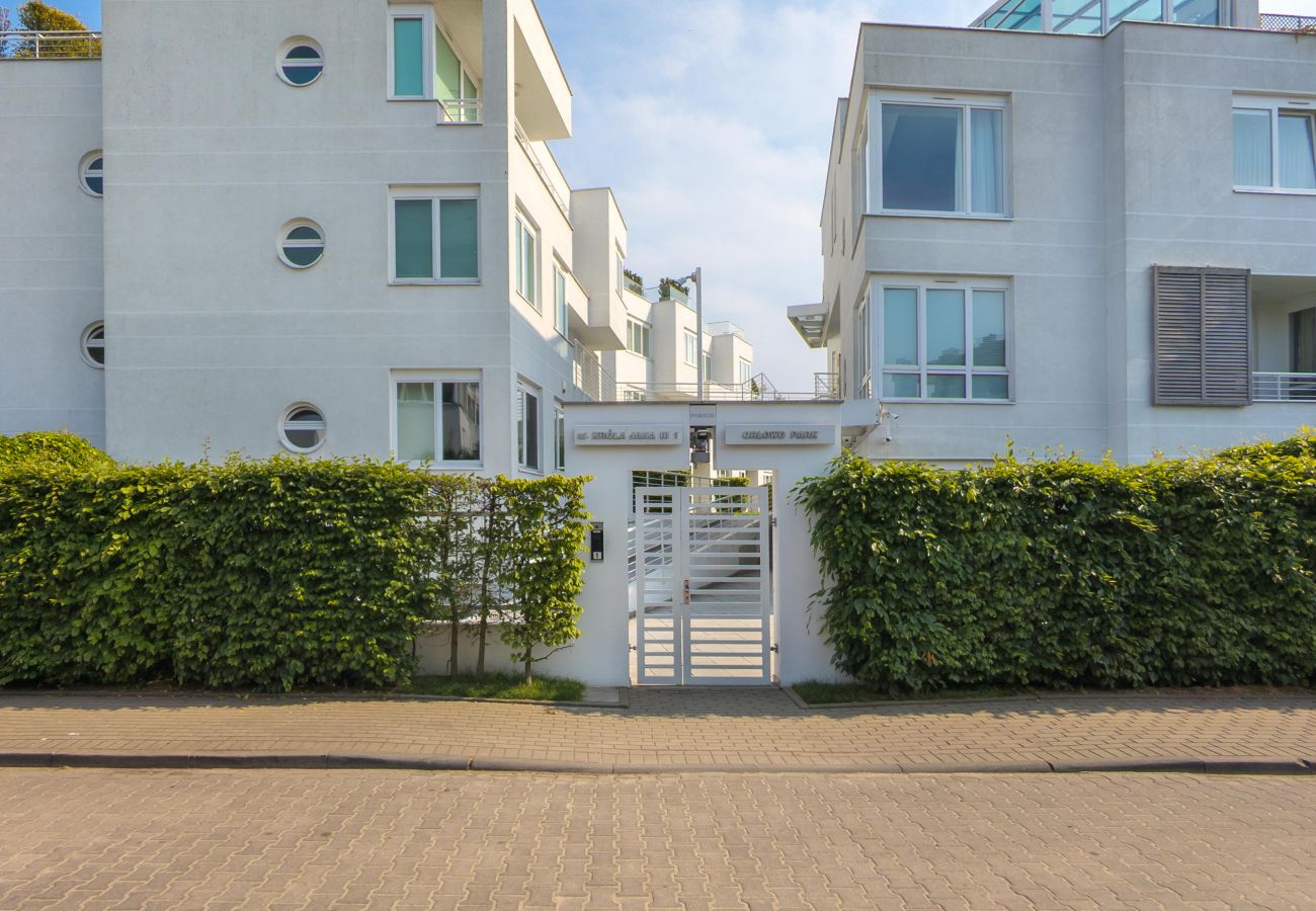 Ferienwohnung in Gdynia - Orlowo Park 14 | 3 Schlafzimmer | Am Strand | Parkplatz | Terrasse | Winter Garden