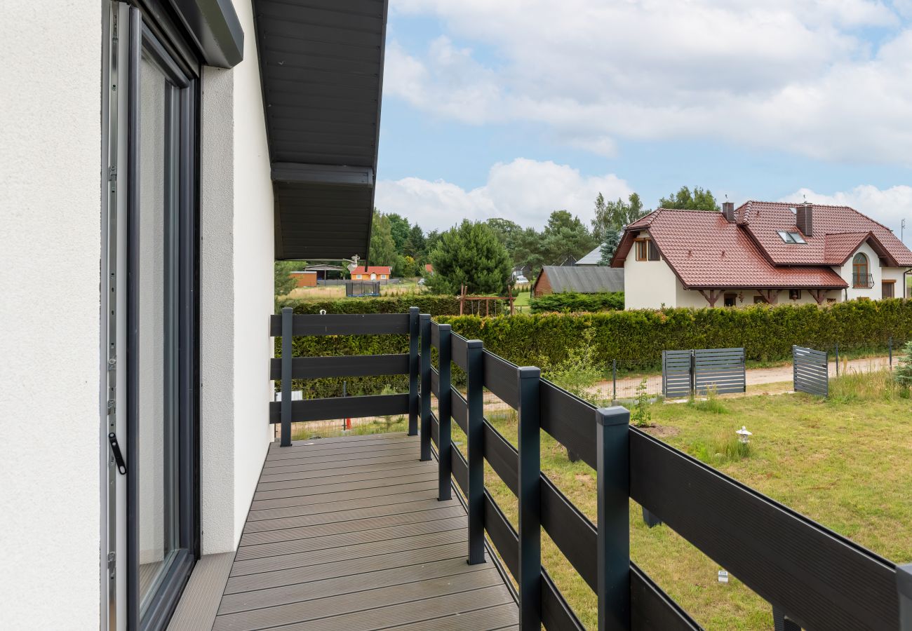 Ferienhaus in Zastań - Geräumiges Haus am Meer Harald  mit Garten, 3 km zum Strand