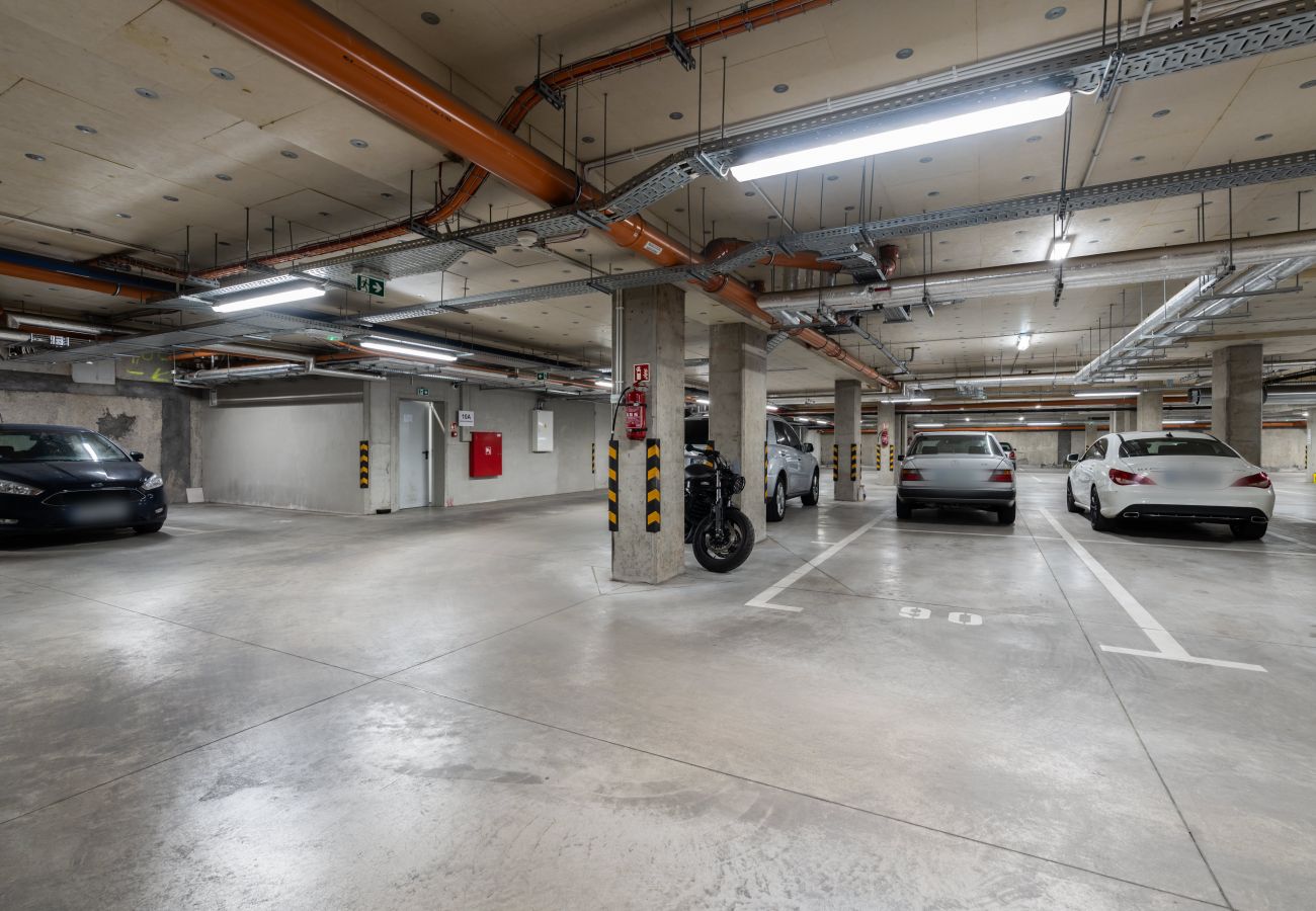 Ferienwohnung in Poznań - Repräsentative Wohnung Niedziałkowskiego 10A mit Parkplatz 