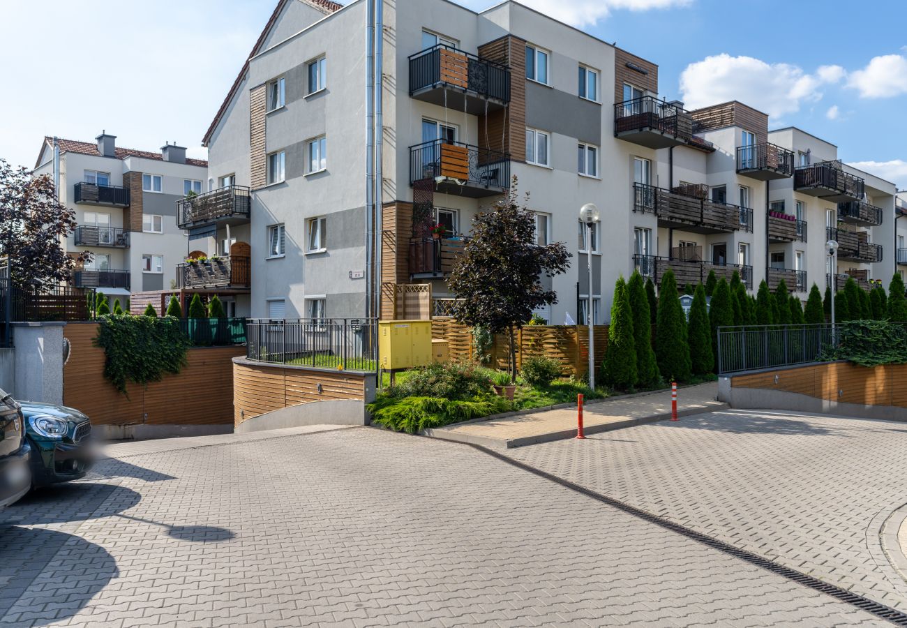 Ferienwohnung in Wrocław - Neue Wohnung Konduktorska mit Garten, Terrasse und Parkplatz