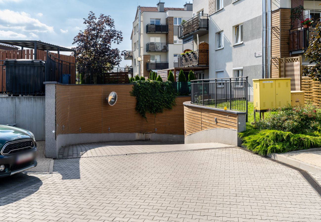 Ferienwohnung in Wrocław - Neue Wohnung Konduktorska mit Garten, Terrasse und Parkplatz