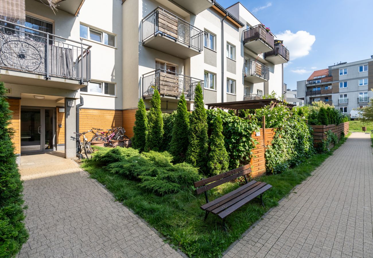 Ferienwohnung in Wrocław - Neue Wohnung Konduktorska mit Garten, Terrasse und Parkplatz