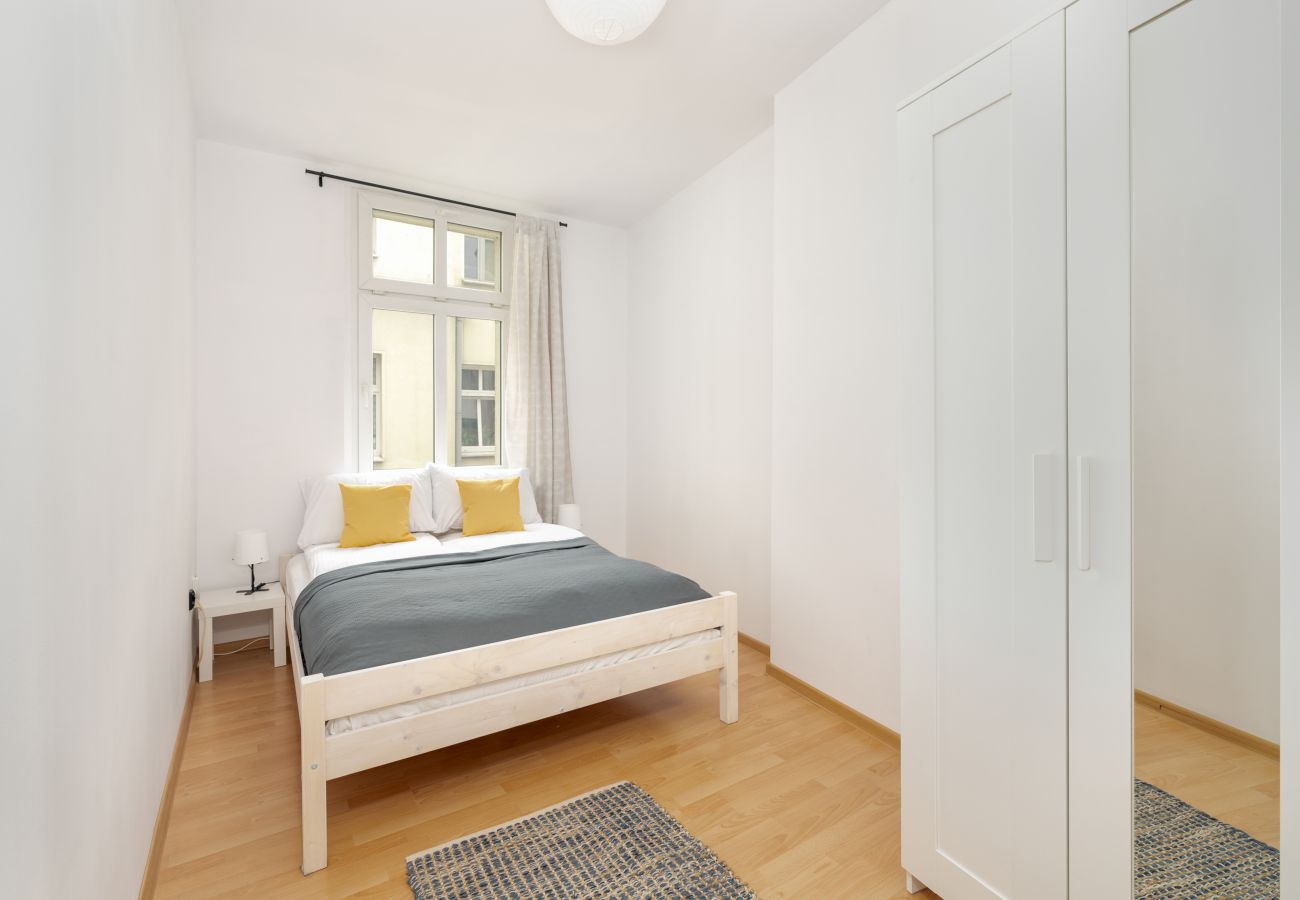 Ferienwohnung in Poznań - Helle Wohnung Garbary in der Nähe von Poznań Marktplatz