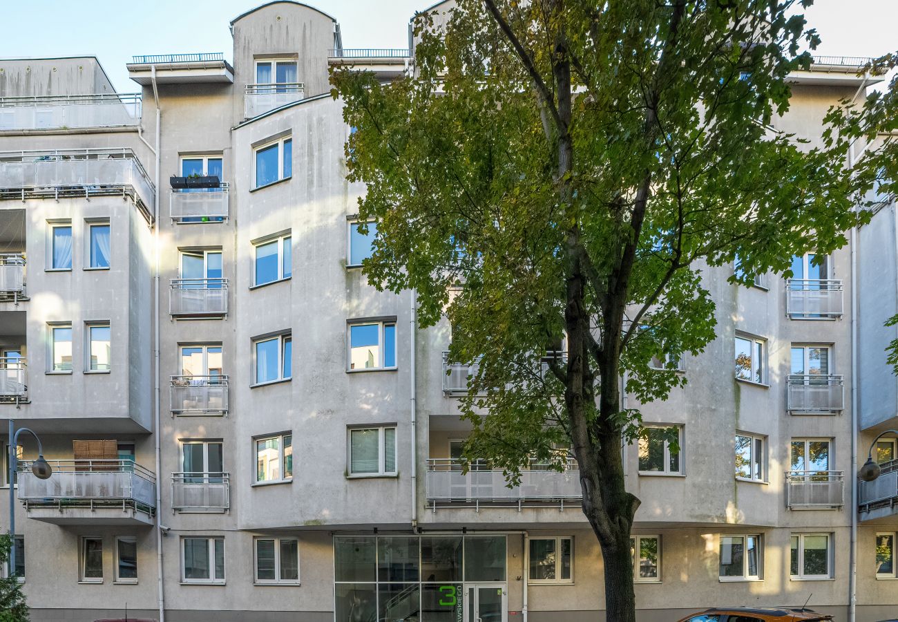 Ferienwohnung in Poznań - Modernes & helles Apartment mit Balkon in der Nähe des Parks