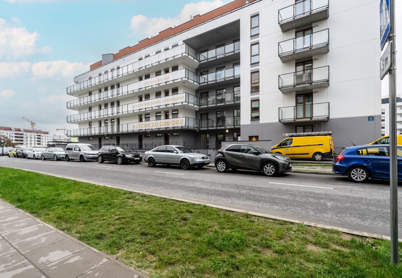 Ferienwohnung in Poznań - Niemena 6 | Garten, 1 Schlafzimmer, Parkplatz | Poznan