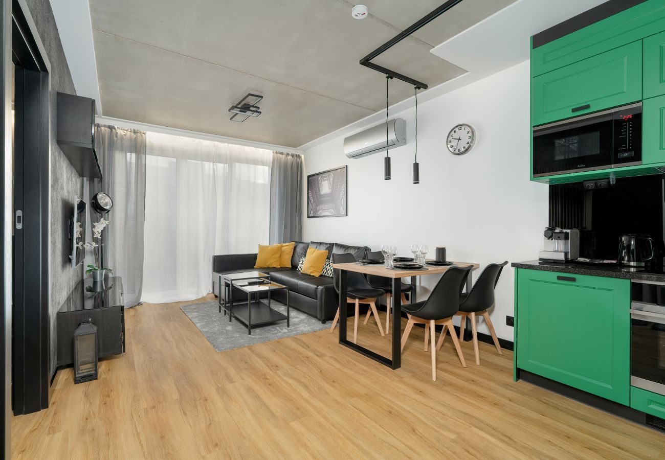 Ferienwohnung in Poznań - Wagrowska 12D | Ein-Schlafzimmer-Wohnung | Möblierter Balkon | Parkplatz | Poznań