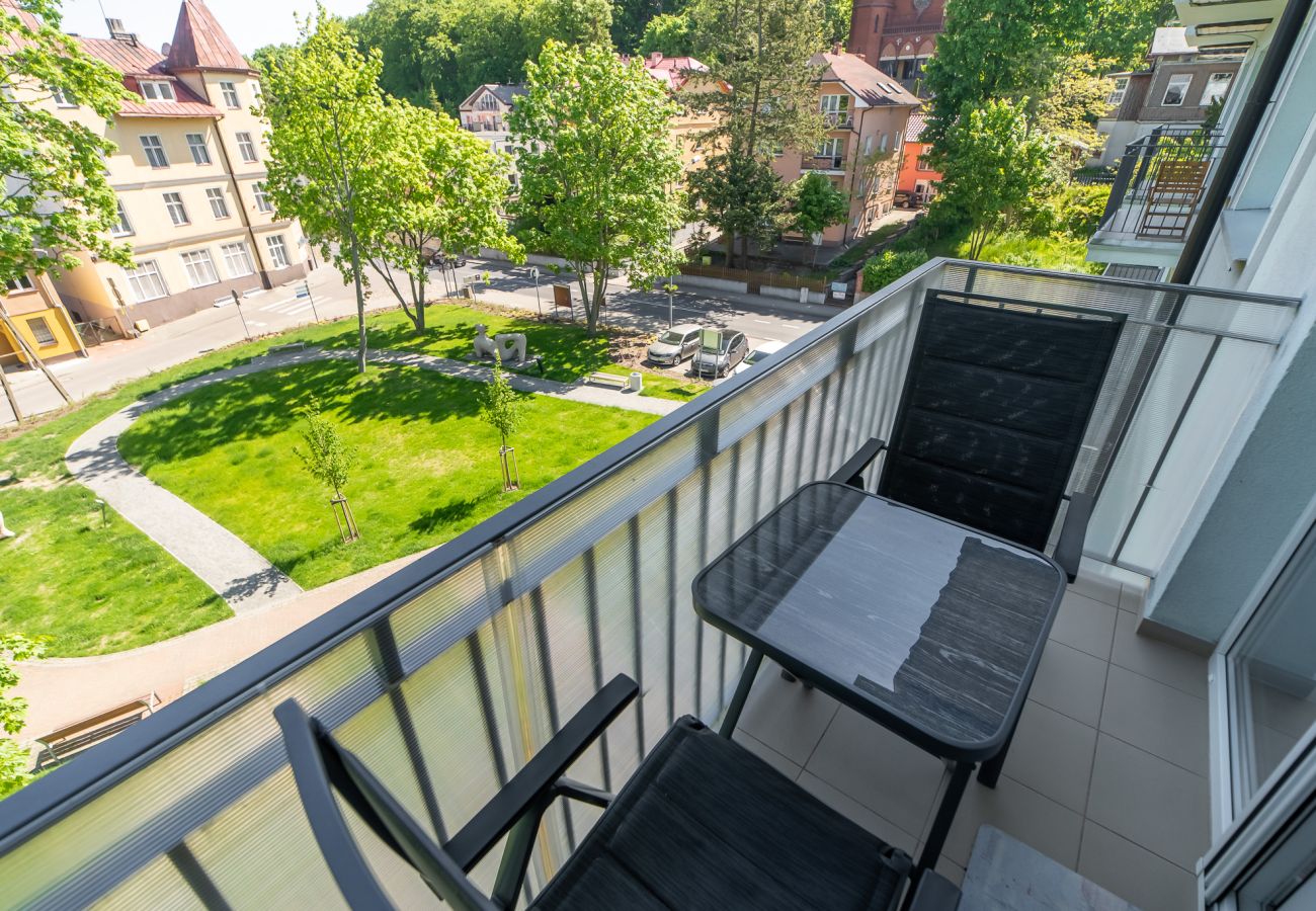 Ferienwohnung in Międzyzdroje - Helle Ferienwohnung Zwyciestwa | Balkon | Miedzyzdroje | Strand