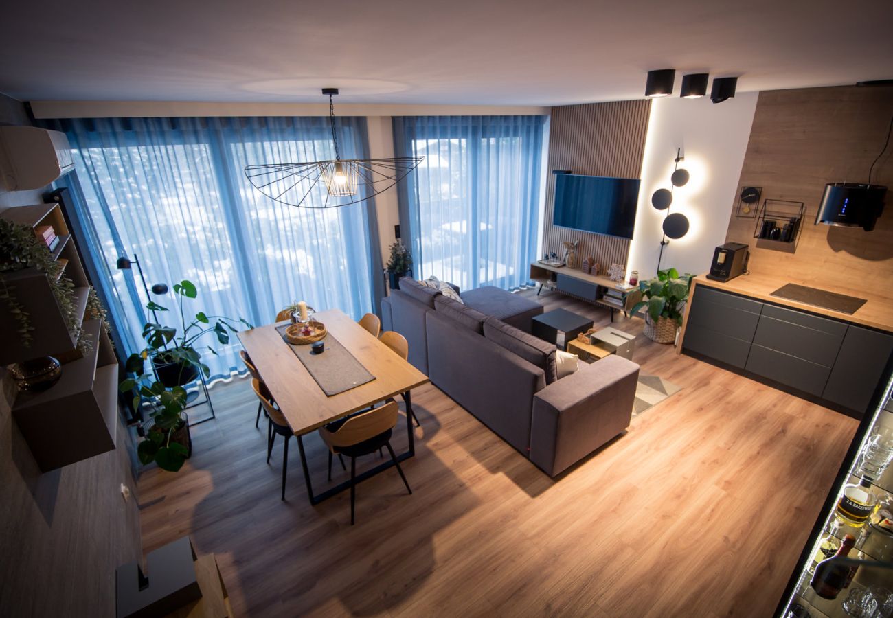 Ferienwohnung in Szczyrk - Plażowa 6 | A/C, Wifi, Haustierfreundlich, 2 Schlafzimmer, Balkon, Whirlpool, Parkplatz, Szczyrk