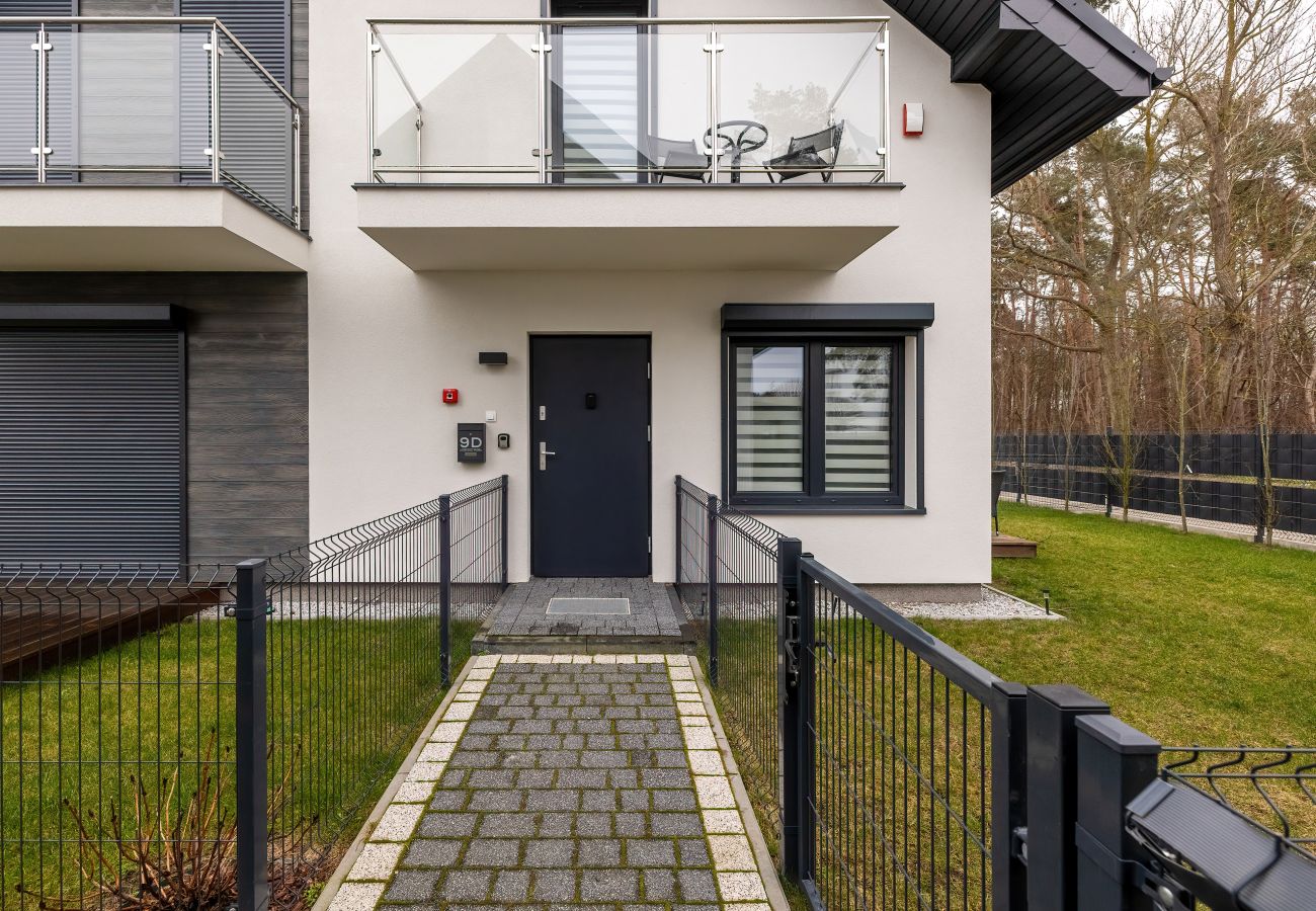 Ferienwohnung in Dziwnówek - Geräumige Wohnung mit Balkon | Garten | Parkplatz | 450 m zum Strand