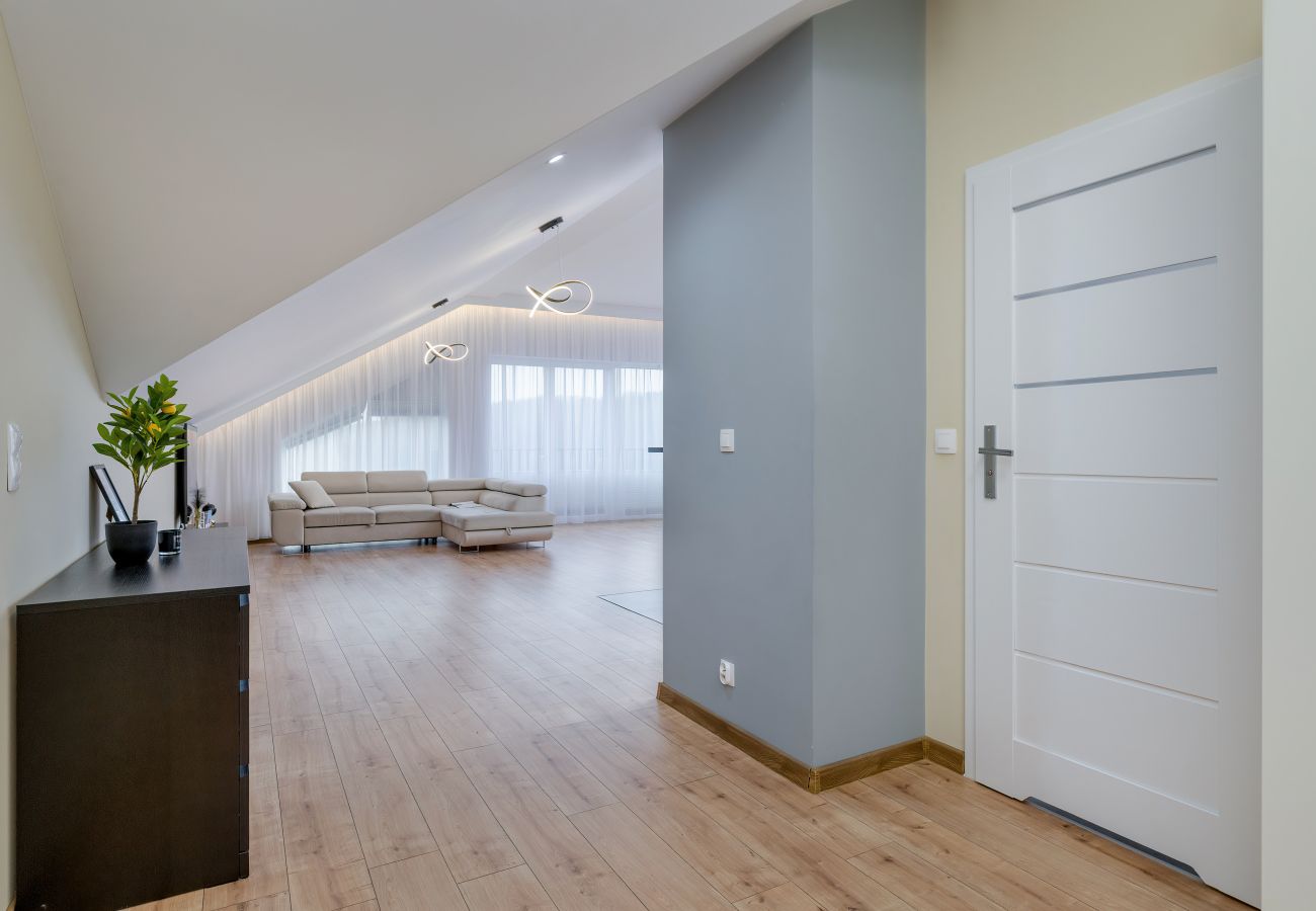 Ferienwohnung in Kraków - Prestige Tyniecka Wohnung | 3 Schlafzimmer | 2 Balkone | Parkplatz