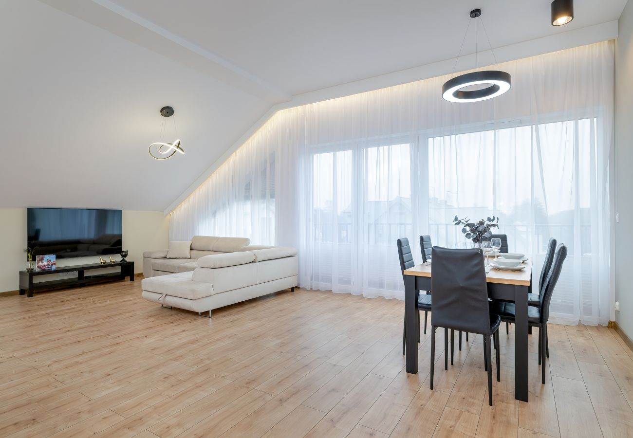 Ferienwohnung in Kraków - Prestige Tyniecka Wohnung | 3 Schlafzimmer | 2 Balkone | Parkplatz